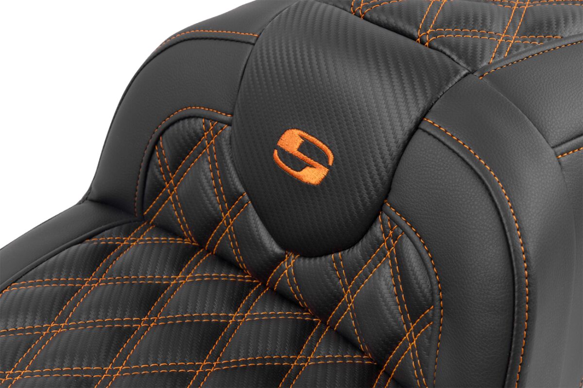 RoadSofa™ Seat - with Backrest - Carbon Fiber - Orange Stitch - Bild 6