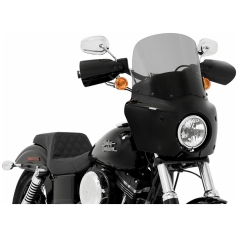 Vindruta Road Warrior 13″ Black Smoke – passar H-D Dyna (06–17), Softail FXBB/FXST/FXLRS (18–24), Fat Bob FXDF/FXFB (08–24), Road King FLHR (94–24) & Sportster XL (86–20) med Memphis Shades Road Warrior-kåpa