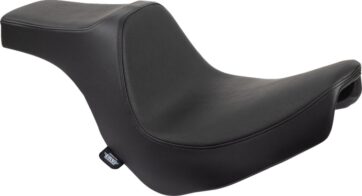 Predator III Seat - Smooth - Black - Softail 18+