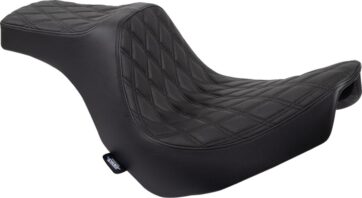 Predator III Seat - Double Diamond - Black w/ Black Stitching - Softail 18+