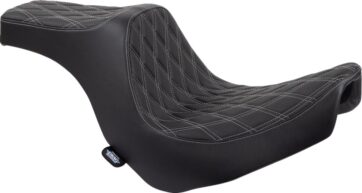Predator III Seat - Double Diamond - Black w/ Silver Stitching - Softail 18+