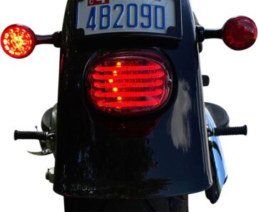 TAILLIGHT W/TS TPWDW RED
