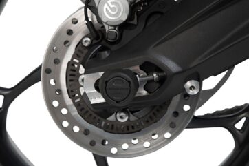 REAR AXLE SLIDER SET BLACK Yamaha MT-09/Tracer, XSR900/Abar - Bild 4