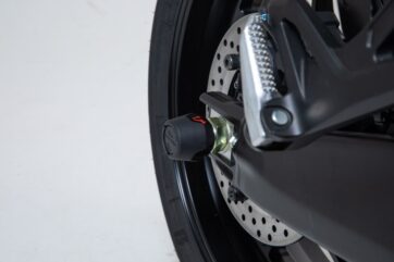REAR AXLE SLIDER SET BLACK Yamaha Tracer 9 - Bild 4