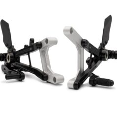 MUE2 Svart - Moto Guzzi V7 III