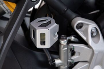 BRAKE RESERVOIR GUARD
