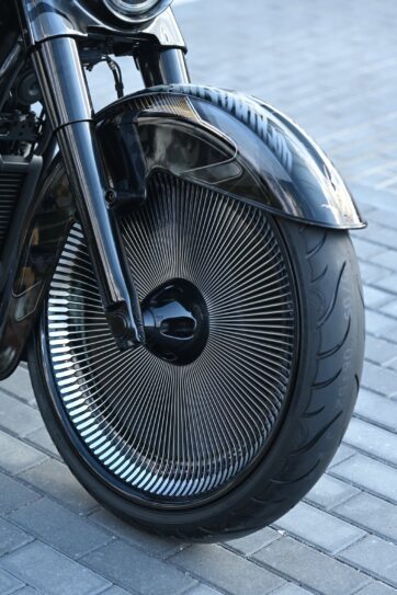 "El Cabron" Chicano style Fram skärm till  23" hjul Harley Softail 2018-2024 - Bild 3