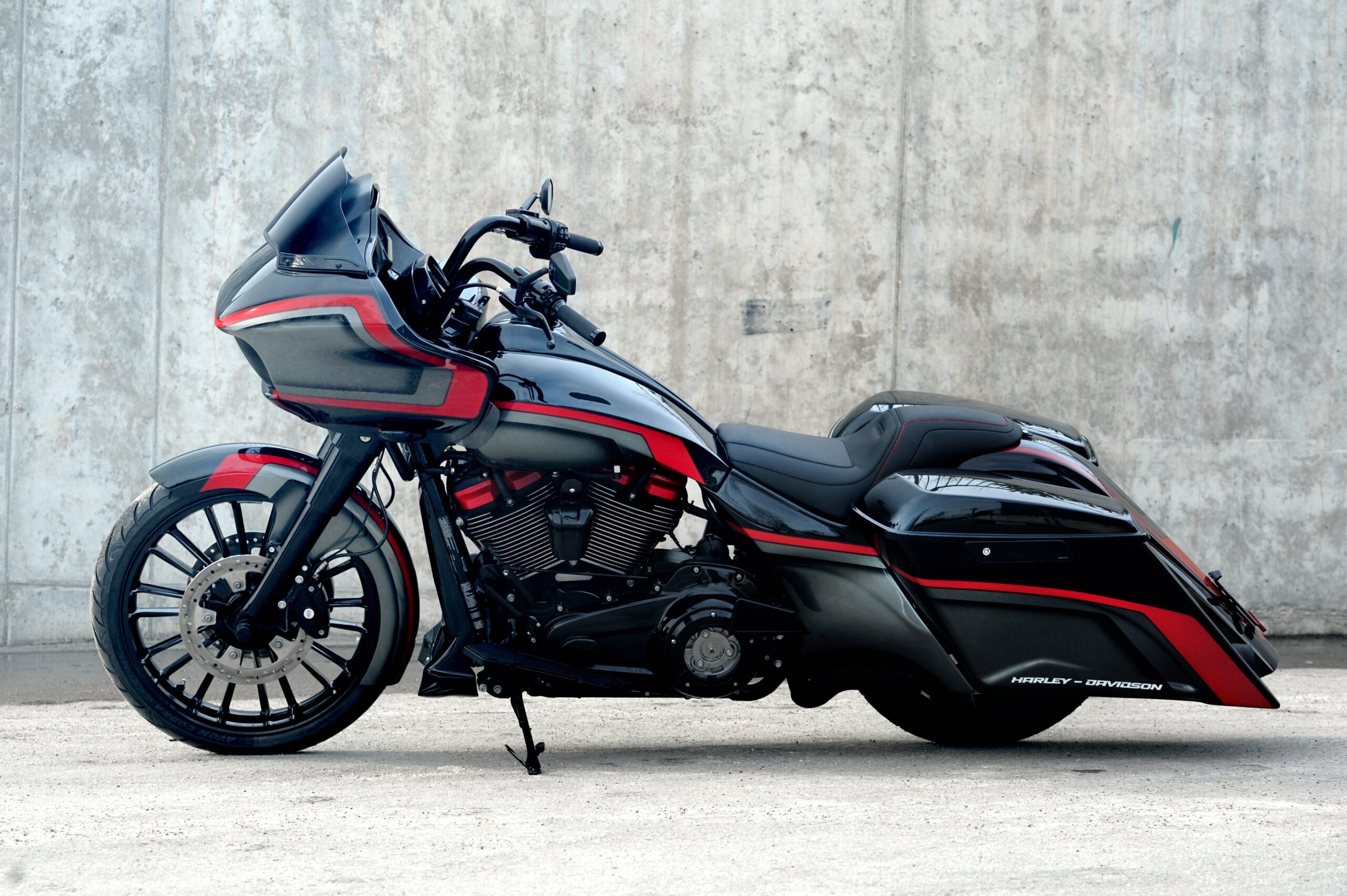 Magnus sidpokåpor och tankkåpor set passande Harley Davidson Touring 2014 och nyare - Bild 5