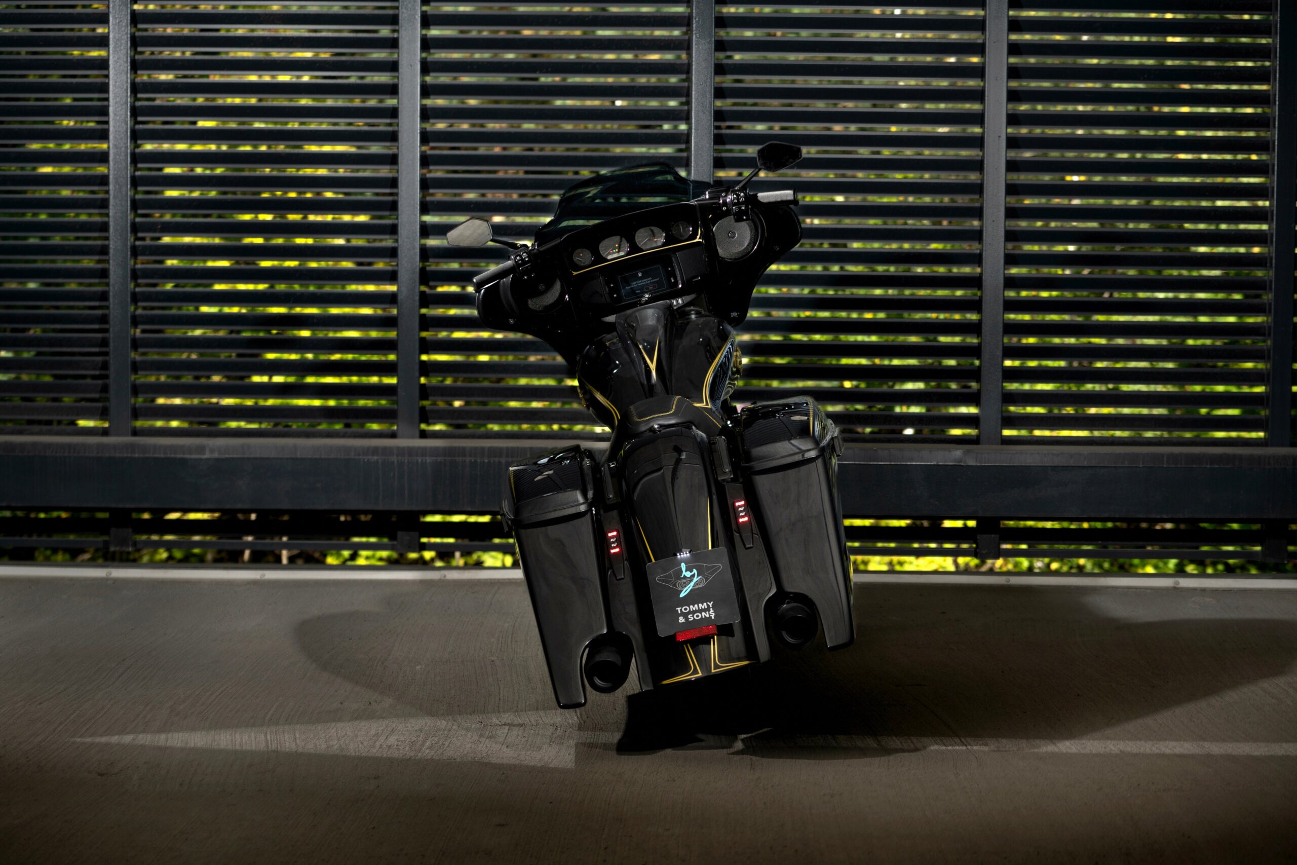 Magnus Stretched Rear Fender for Harley Davidson Touring 2014 up models - Bild 3