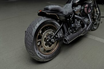 Crook Series Short Bakskärm till  Harley Davidson Street Bob, Softail Standard 180-200 hjul - Bild 3