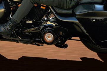 Transparent"Diamond Series" Clutch Cover till Harley Davidson Touring 2017 och nyare - Bild 2