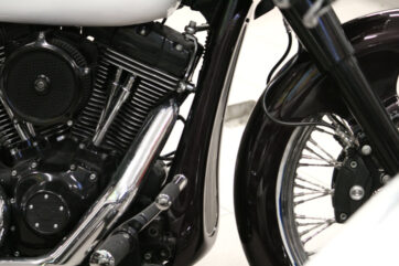Bolt-on Nedre/ Chin Spoiler med chrome Grill till Harley Davidson Touring 2009-2013 - Bild 3