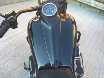 Rocca/Celtic Dash Tank panel till Harley Davidson Road King 2009 och nyare - Bild 2