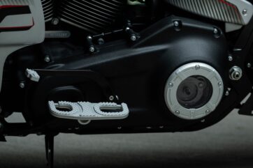 Mugger Series Driver Mini Fotplattor för Harley Davidson M8 Softail - Bild 5