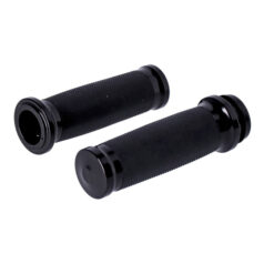 Handlebar grip set, Caliber. Black - 08-24 H-D med e-gasspjäll (exkl. 11-17 Softail CVO-modeller; 23-24 FLHXSE; 2024 FLHX; 2024 FLTRX; 18-24 FLTRXSE; 2024 FLTRX24; RA1 modell America & R2)