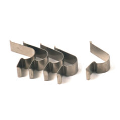Spring clip, brake caliper. Front - 84-99  Evo Big Twin, Twin Cam, XL Sportster; L88-11  FXSTS, FLSTS fjädrar