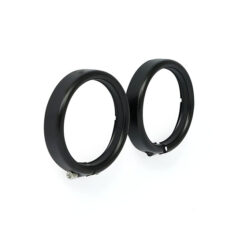 Recessed trim rings. turn signals. Black - Fram & bak på: 14-22  FLHR; (Exkl. FLHRXS); 98-19  FLHRC; 88-13  FLT/Touring (Exkl. FLHRS, FLHX; 04-13 FLTR); 2023  FLHFB Electra Glide Highway King. 
Endast bak på: 2006  FLST; 94-17  FLSTN