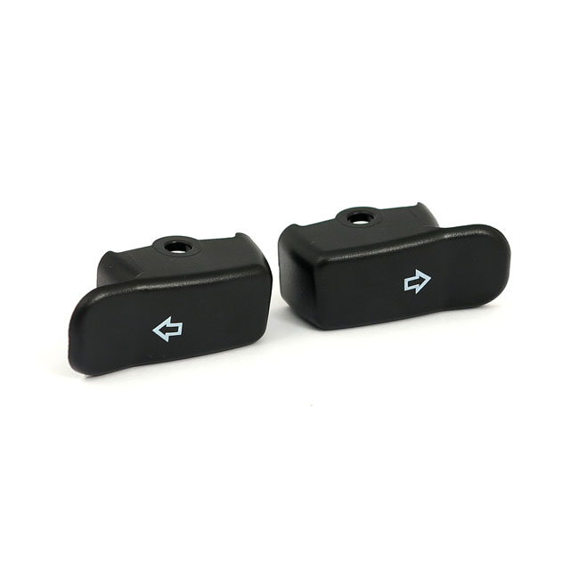Turn signal switch extender cap set. Black - 11-25 Softail (exkl. FLDE, FLHC, FLHCS, FLSB, FLSTSE, FXLRST, FXSBSE); 12-17  Dyna; 14-22  XL Sportster. (exkl. modeller med traction control)