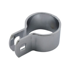 OEM style exhaust header bracket 1-3/4". Chrome - 84-94 FXR; 91-11 Dyna; 04-13 XL Sportster. (år beroende på avgassystem)