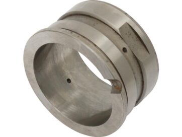 58-65 Panhead, 66-84 FL Shovel, 71-84 FX Shovel, 85-94 FX Model, 91-98 Dyna, 84-99 Softail, 85-98 TouringRight Crankcase Bushing +.005" Each 1