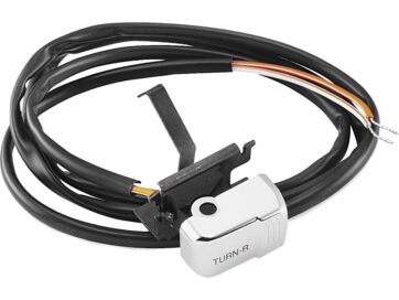 96-06 Sportster, 96-06 Dyna, 96-06 Softail, 96-06 Touring, 02-06 V-Rod96-up Ergonomic Replacement Handlebar Turn Signal Switch Right Turnsignal Switch Chrome