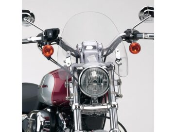 88-20 Sportster, (except 08-10 XR1200, 10-13 XR1200X, 16-20 XL1200X, 16-20 XL1200CX, 18 XL1200X ANX, 19-20 XL1200XS), 91-05 Dyna, (except 93-03 FXDWG, 02 FXDWGSE3, 04-05 FXDWGI), 89-94 FXRSwitchBlade Deflector Quick Release Windshield Height: 14,5", Width: 13,5" Clear