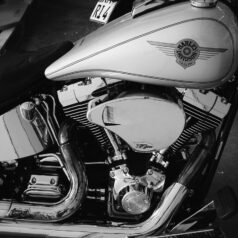 99-17 Dyna, (except 16-17 FXDLS), 00-15 Softail, (except 11 FLSTSE2, 12 FLSTSE3, 13-14 FXSBSE, 14-15 FLSTNSE), 99-07 TouringPro Series Scramjet Air Cleaner