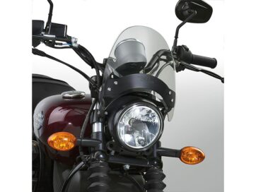 06-17 Dyna, 09-10 XR1200, 10-12 XR1200X, 16-20 XL1200X, 18 XL1200X ANX, 19-20 XL1200XS, 13-14 FXSBSE, 14-17 FXSB, 02-06 VRSCA, 04-05 VRSCB, 05 VRSCSE, 06-08 VRSCD, 06-07 VRSCR, 06 VRSCSE2, 06-07 VRSCX, 07-10 VRSCDX, 07-08, 10 VRSCAW, 08 VRSCAWA, 08 VRSCDA, 08 VRSCDXA, 09-17 VRSCF, 13 VRSCF 105Flyscreen Windshield Kit Height: 8,5", Width: 9,25", Black Brackets 44-50mm Light Smoke