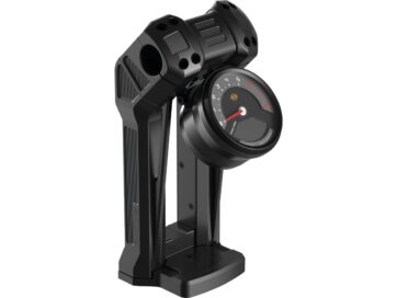 18-20 FXFB, 18, 20 FXFBS 114, 19 FXFB 114, 21-24 FXFBSClub Style Pullback Riser Kit for Bottom Mount Round Speedometer 8,5" Height, 1 1/4" Clamp Diameter Black Anodized